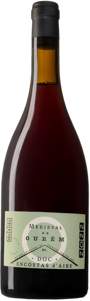 Medieval de Ourém red wine bottle from Lés-a-Lés