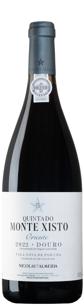 Quinta do Monte Xisto Oriente red wine bottle from Nicolau de Almeida