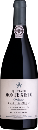 Quinta do Monte Xisto Oriente red wine bottle from Nicolau de Almeida